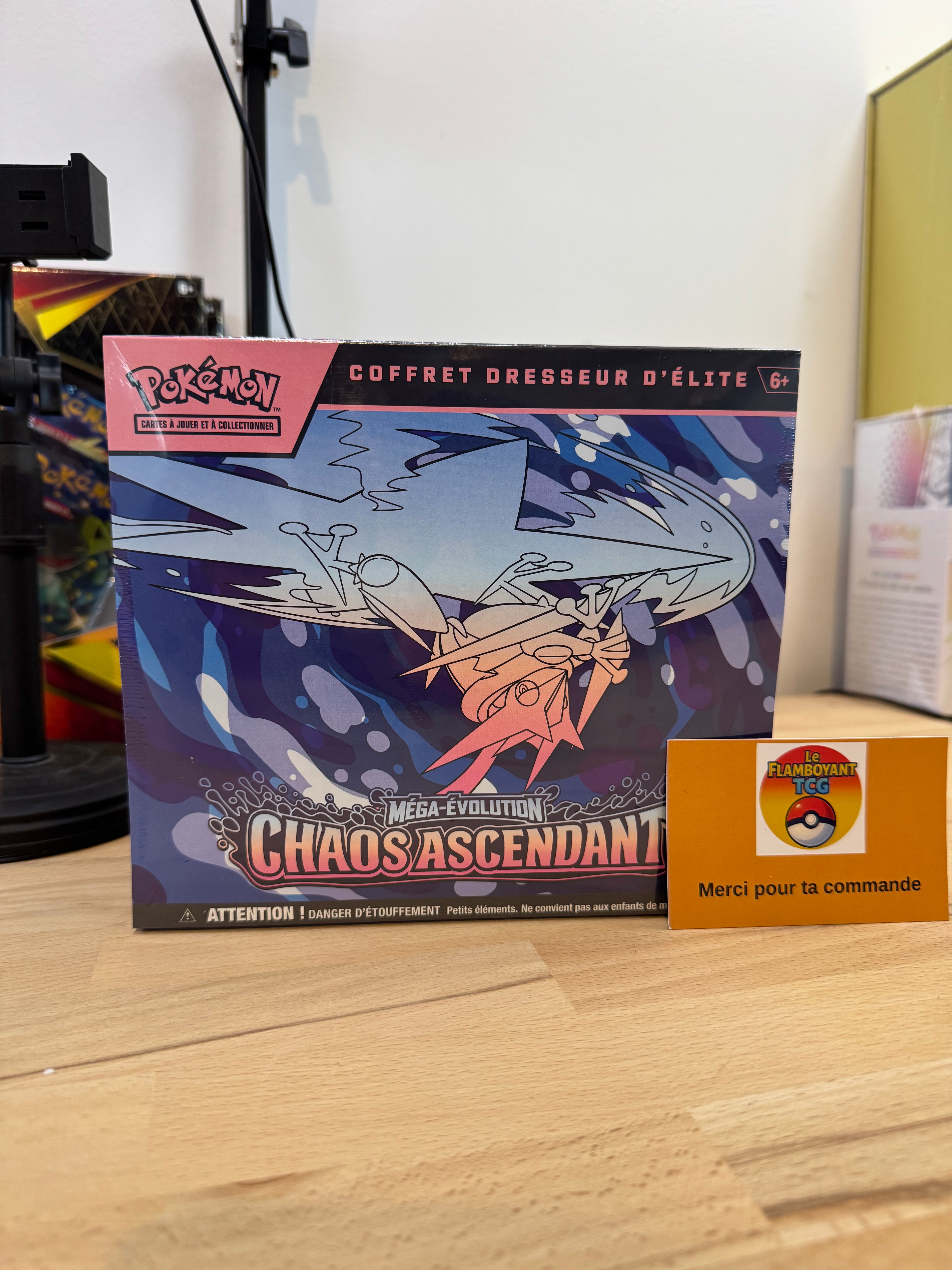 ETB - Chaos Ascendant - ME04 - Coffret Dresseur d'Elite en français