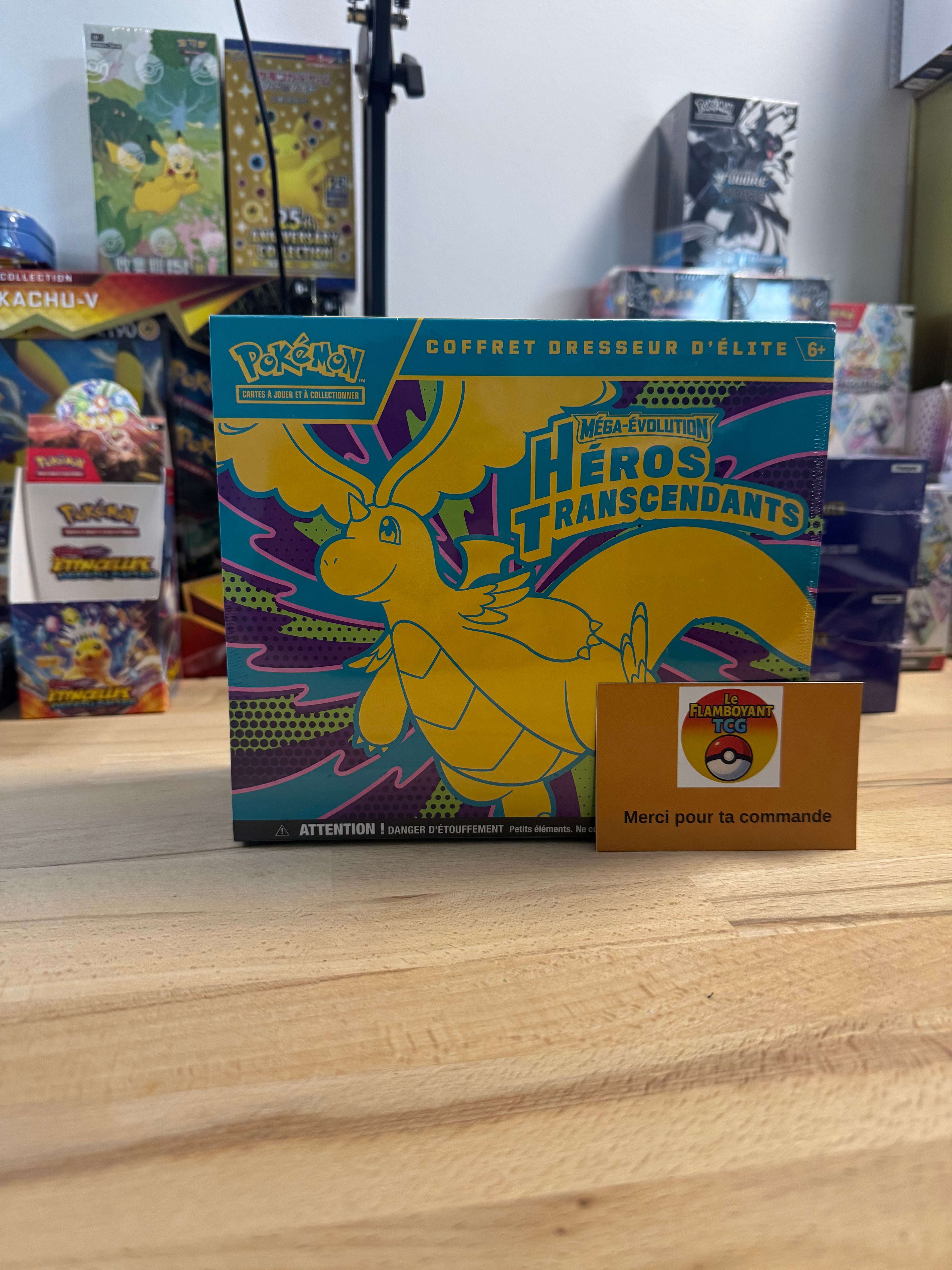 ETB - pokemon Héros Transcendants - ME2.5 - (avec défaut de scellage)